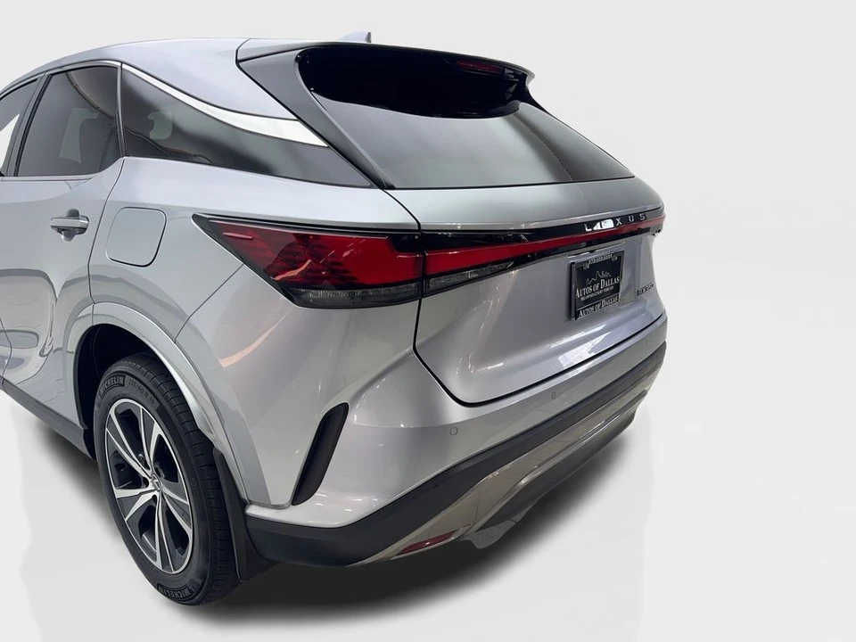 2023 Lexus RX 5th Gen - Image 19 of 21