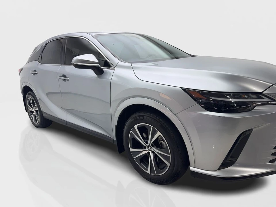 2023 Lexus RX 5th Gen - Image 12 of 21