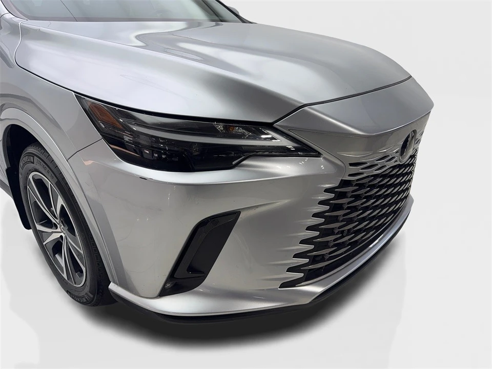 2023 Lexus RX 5th Gen - Image 17 of 21