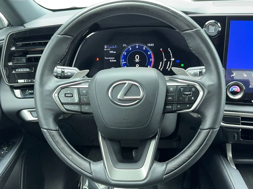 2023 Lexus RX 5th Gen - Image 18 of 21