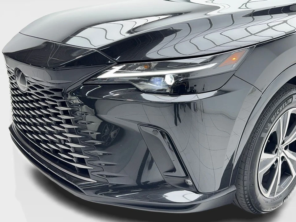 2023 Lexus RX 5th Gen - Image 5 of 21