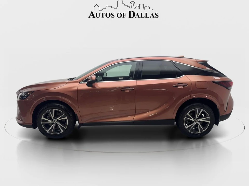2023 Lexus RX 5th Gen - Image 10 of 12