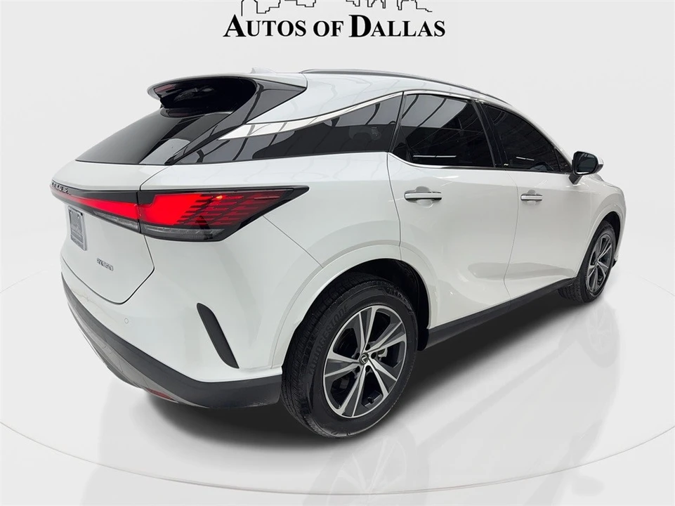 2023 Lexus RX 5th Gen - Image 9 of 12