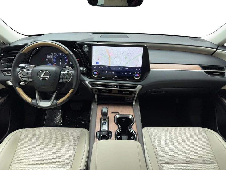 2023 Lexus RX 5th Gen - Image 16 of 21