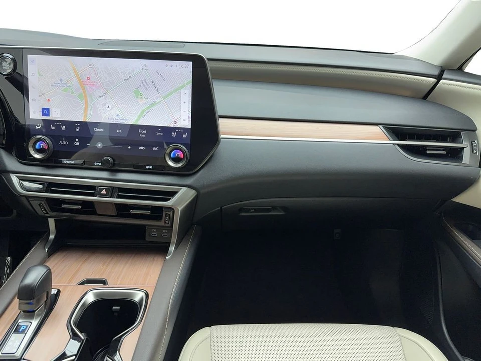 2023 Lexus RX 5th Gen - Image 19 of 21