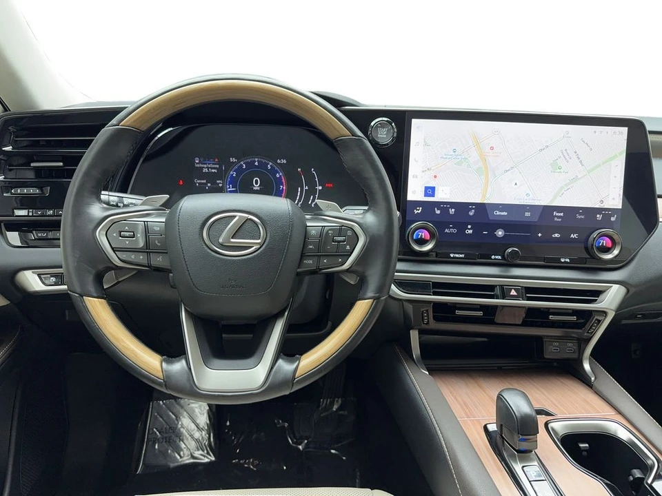 2023 Lexus RX 5th Gen - Image 17 of 21