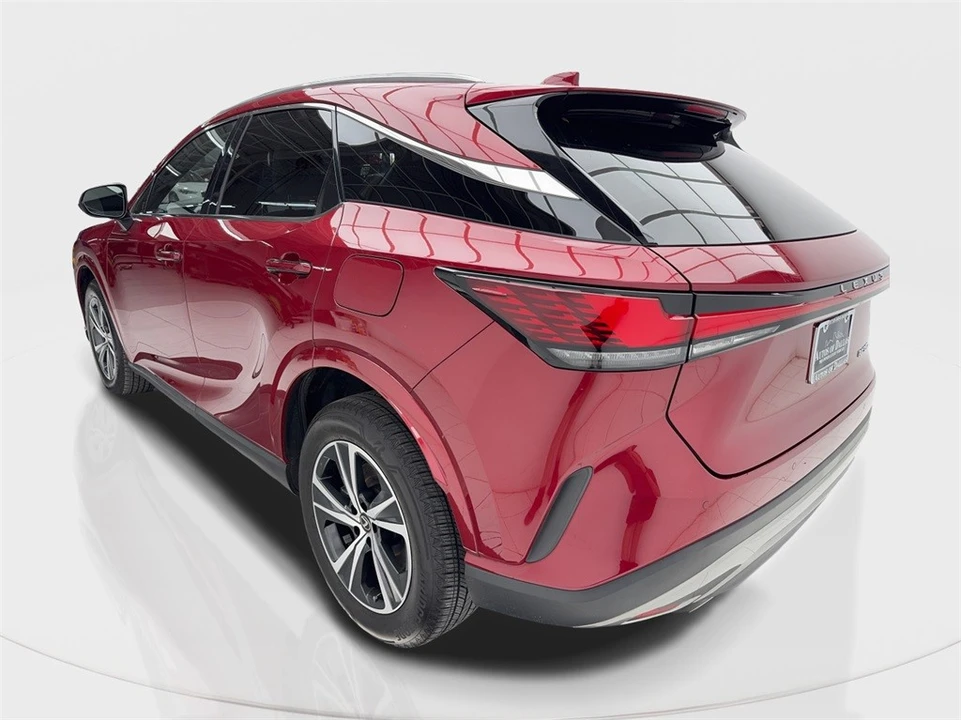 2023 Lexus RX 5th Gen - Image 10 of 21