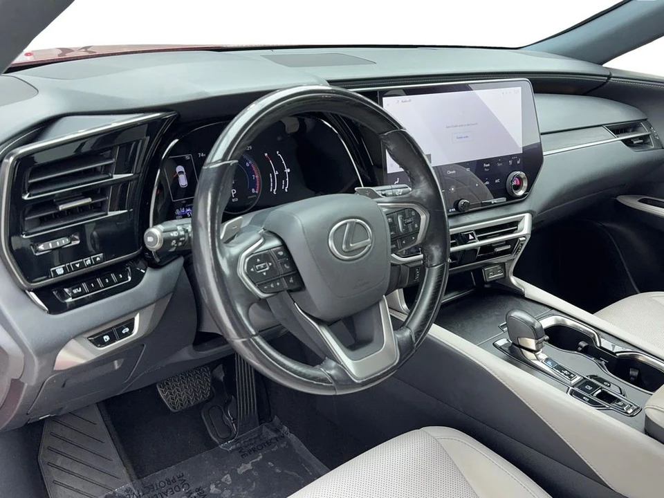 2023 Lexus RX 5th Gen - Image 14 of 21
