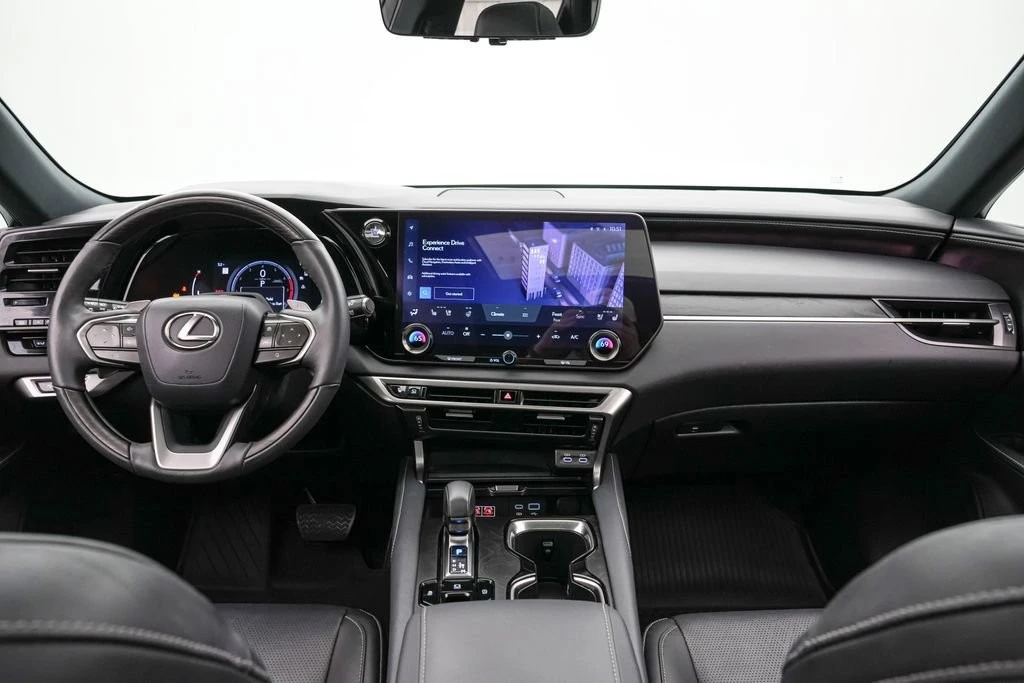 2023 Lexus RX 5th Gen - Image 15 of 21