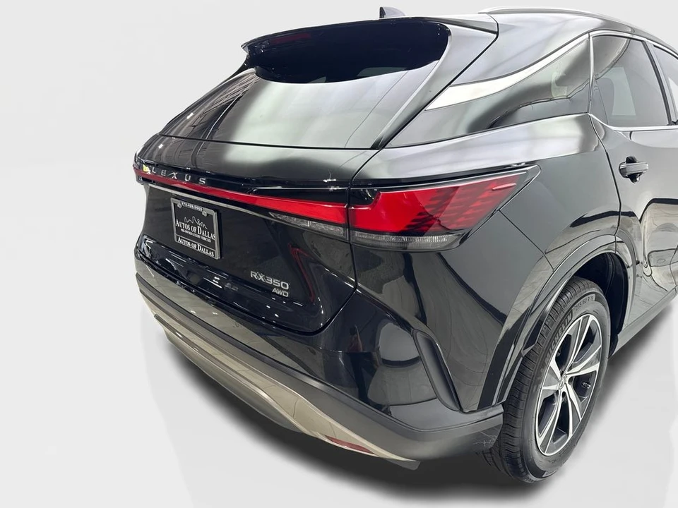 2023 Lexus RX 5th Gen - Image 18 of 21