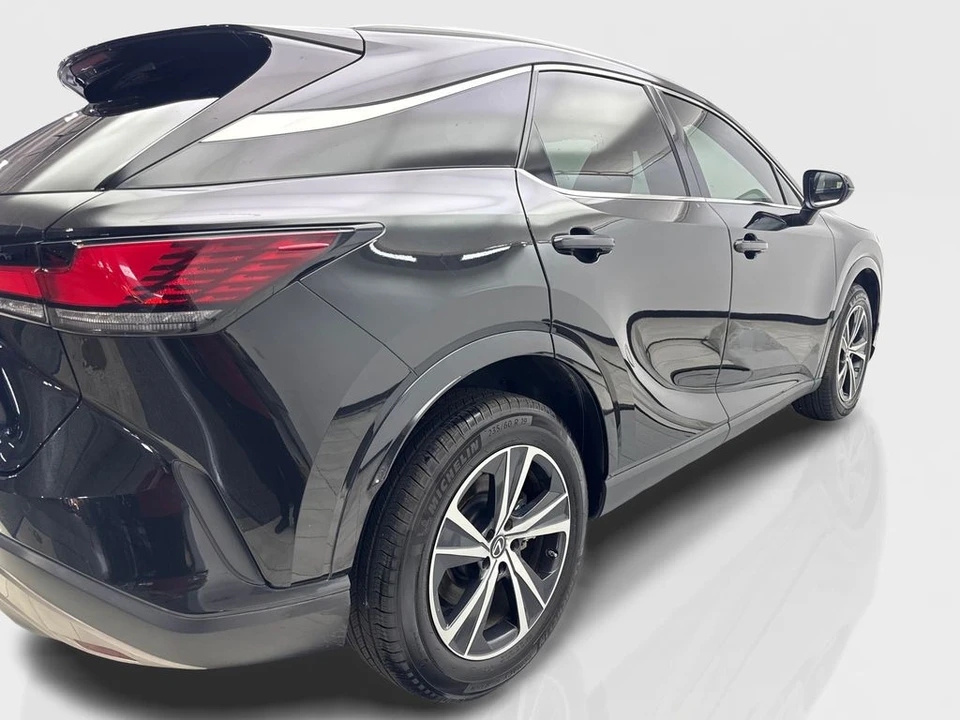 2023 Lexus RX 5th Gen - Image 13 of 21