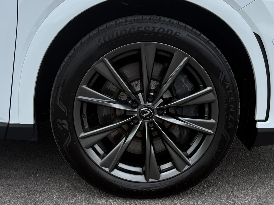 2023 Lexus RX 5th Gen - Image 14 of 31