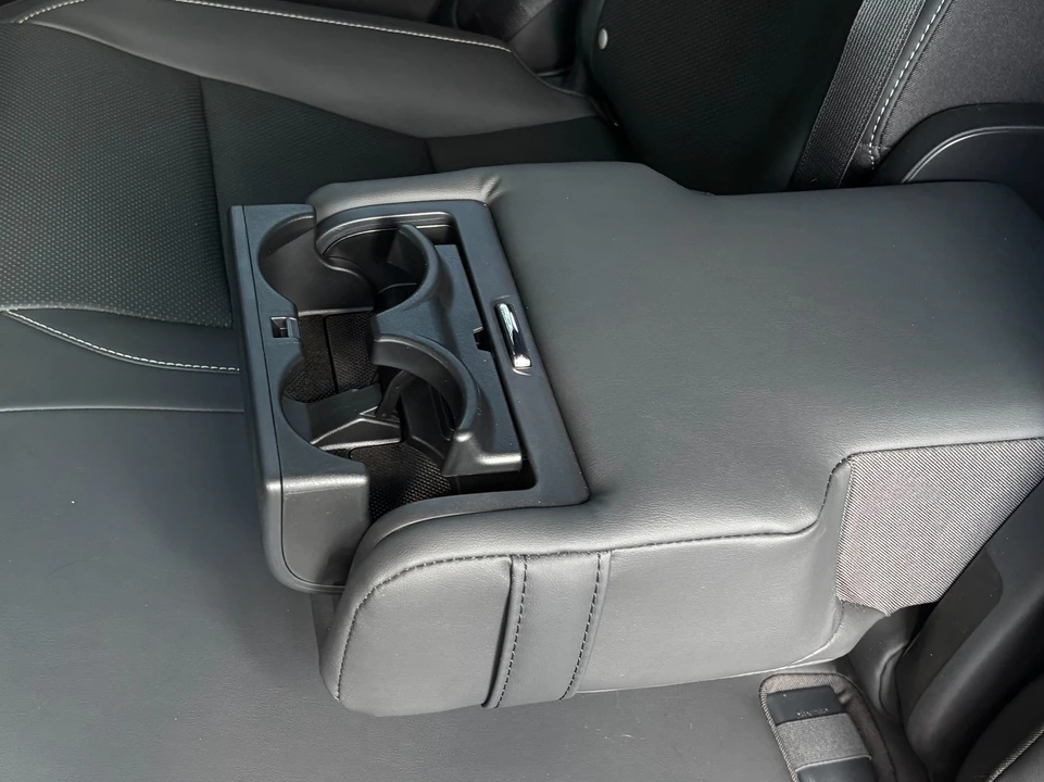 2023 Lexus RX 5th Gen - Image 25 of 31