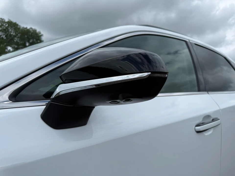 2023 Lexus RX 5th Gen - Image 9 of 31