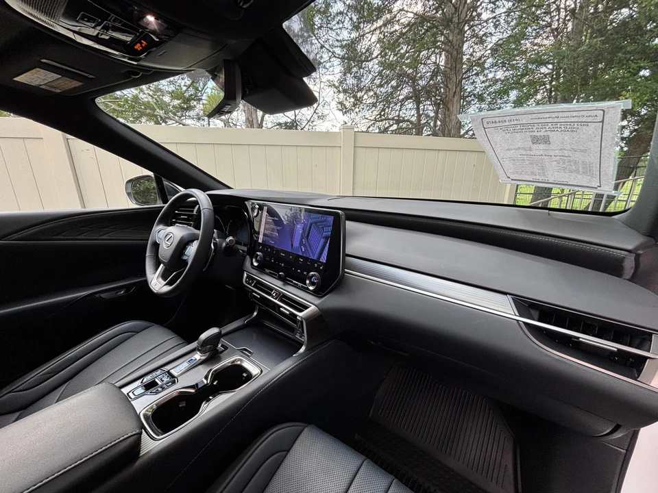 2023 Lexus RX 5th Gen - Image 31 of 31