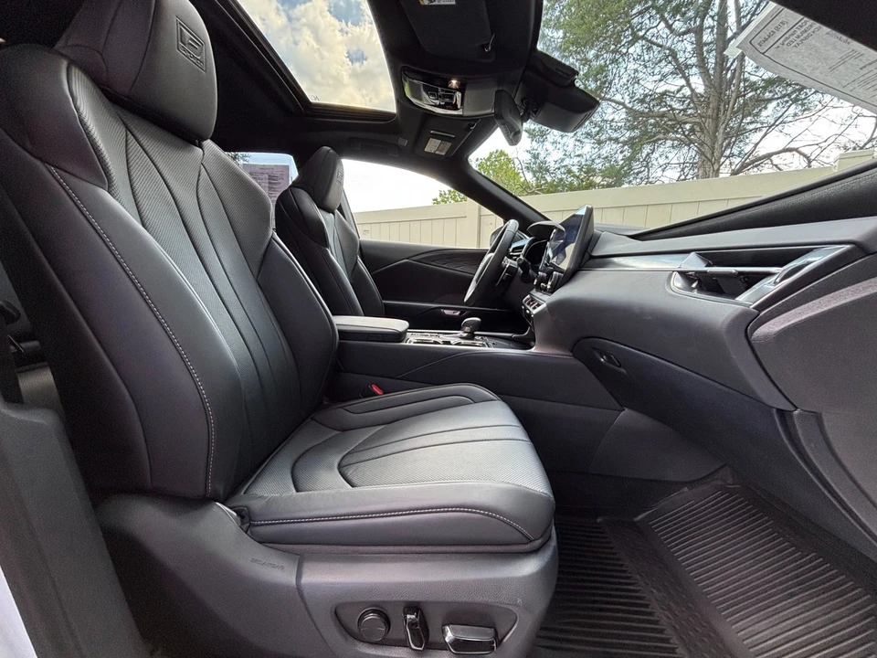 2023 Lexus RX 5th Gen - Image 29 of 31