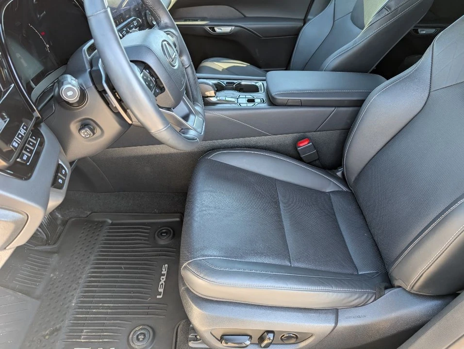 2023 Lexus RX 5th Gen - Image 9 of 27