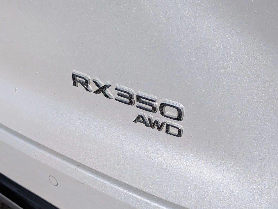 2023 Lexus RX 5th Gen - Image 7 of 27