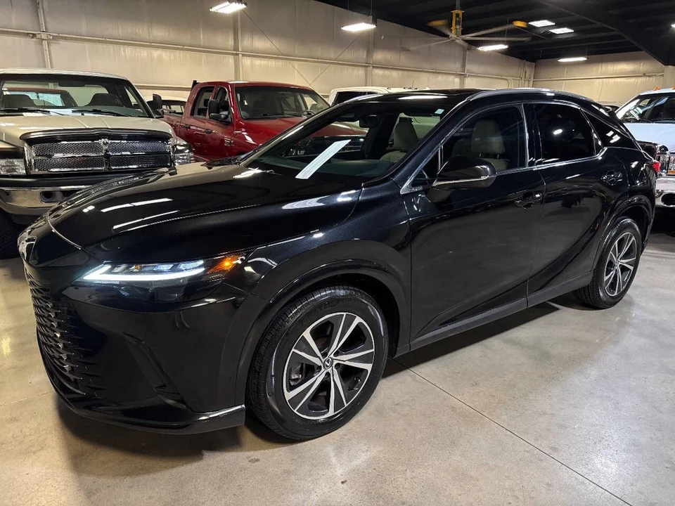 2023 Lexus RX 5th Gen - Image 12 of 12
