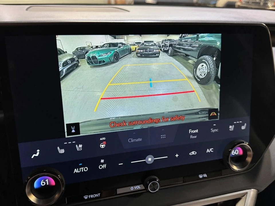 2023 Lexus RX 5th Gen - Image 8 of 12