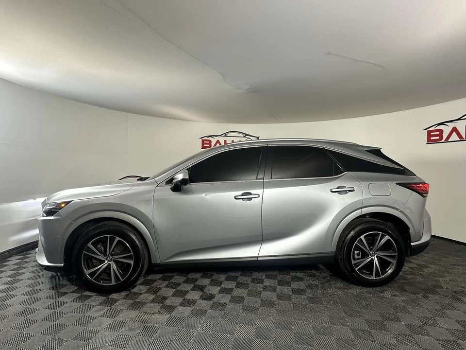2023 Lexus RX 5th Gen - Image 4 of 21