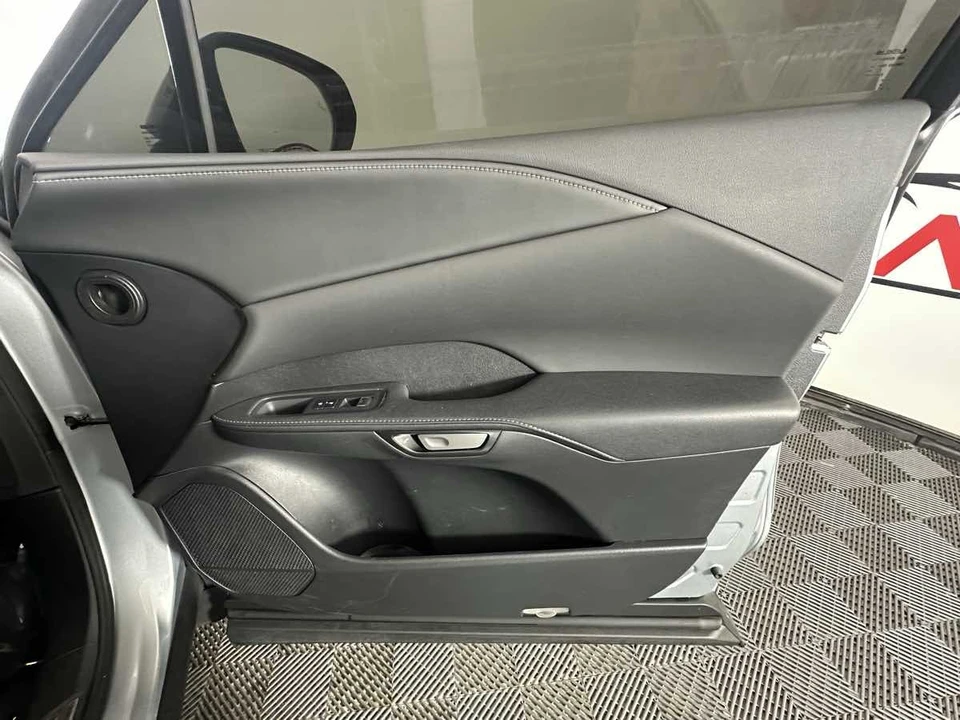 2023 Lexus RX 5th Gen - Image 16 of 21