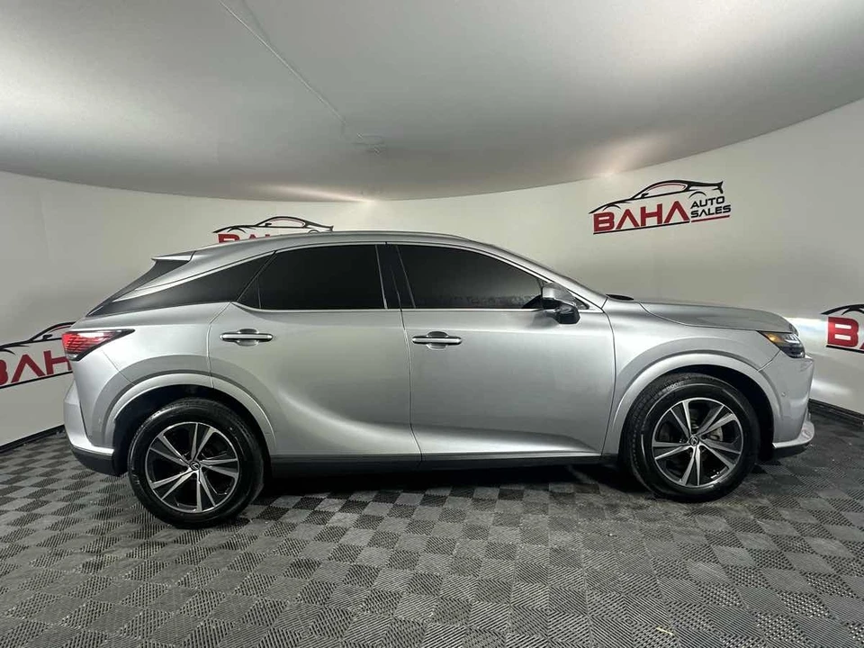 2023 Lexus RX 5th Gen - Image 10 of 21