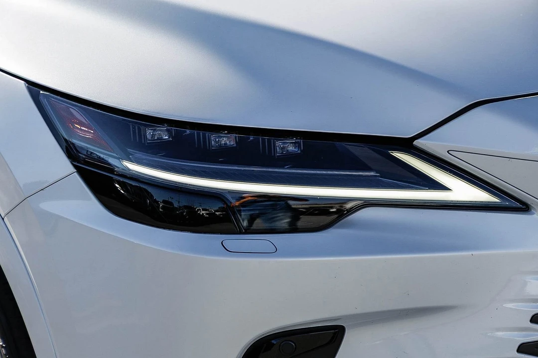 2023 Lexus RX 5th Gen - Image 7 of 21