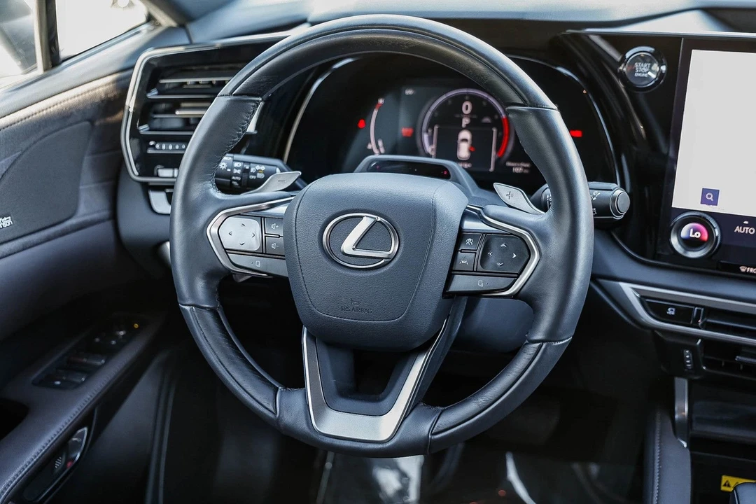 2023 Lexus RX 5th Gen - Image 13 of 21