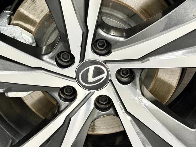 2023 Lexus RX 5th Gen - Image 18 of 21
