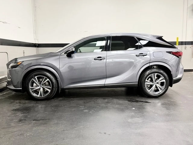 2023 Lexus RX 5th Gen - Image 9 of 21