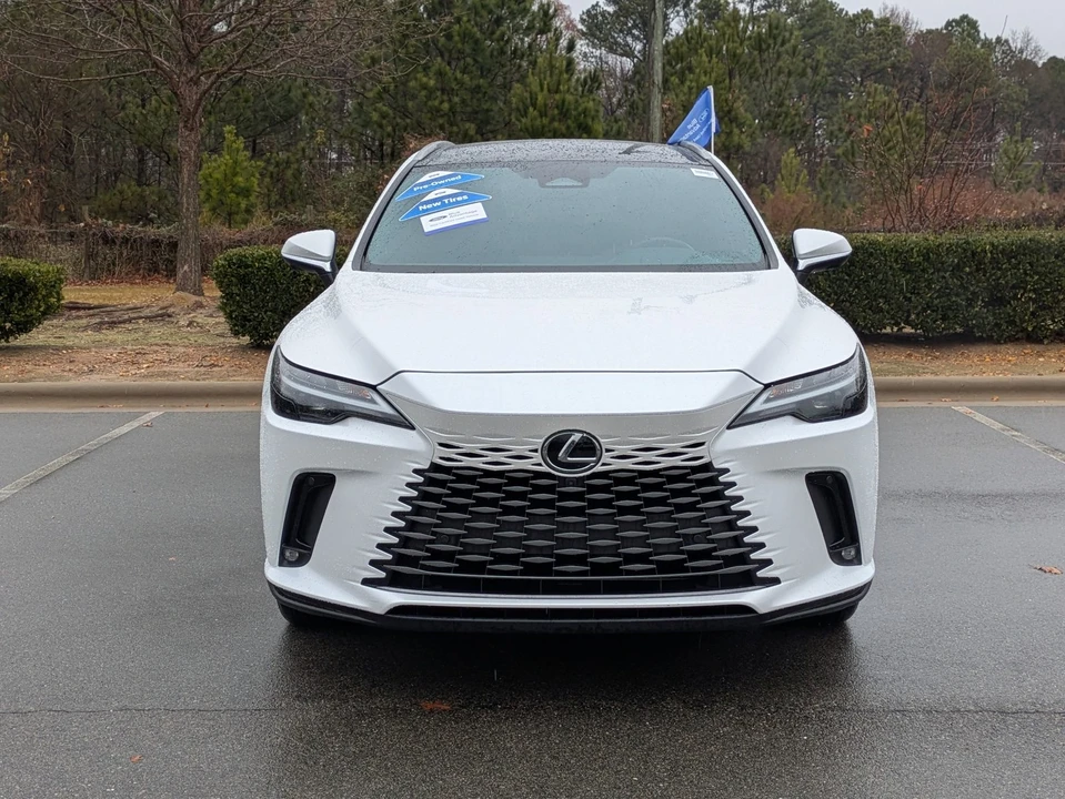 2023 Lexus RX 5th Gen - Image 9 of 12