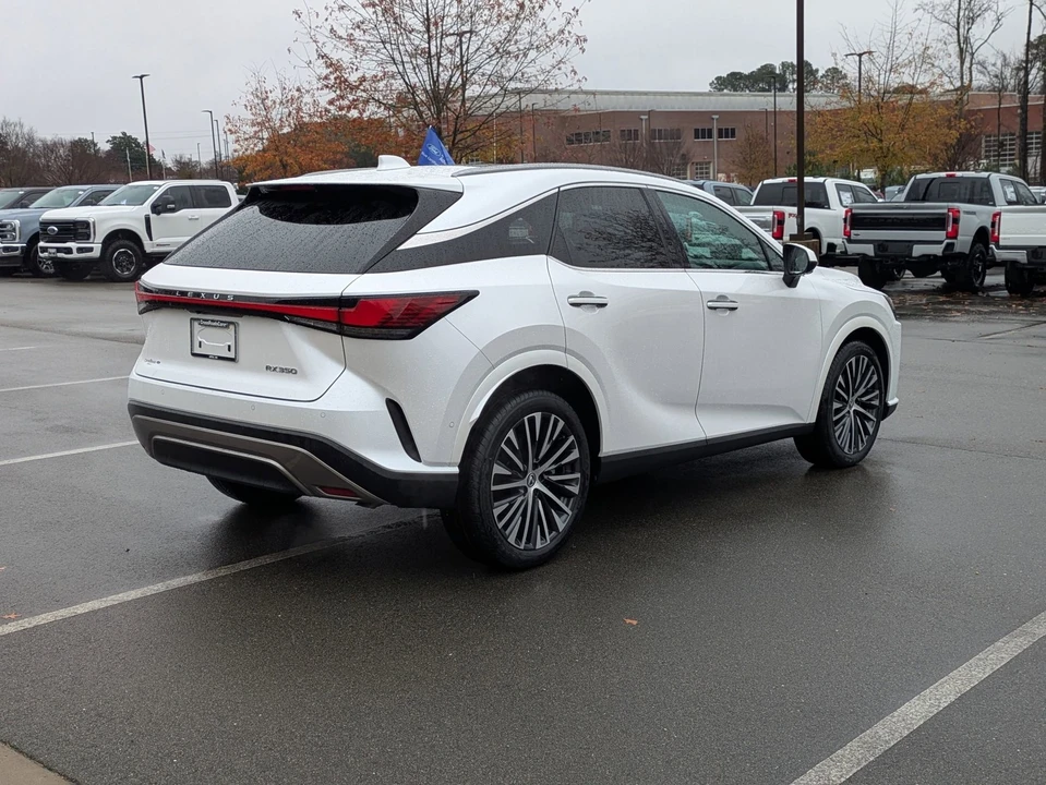 2023 Lexus RX 5th Gen - Image 4 of 12