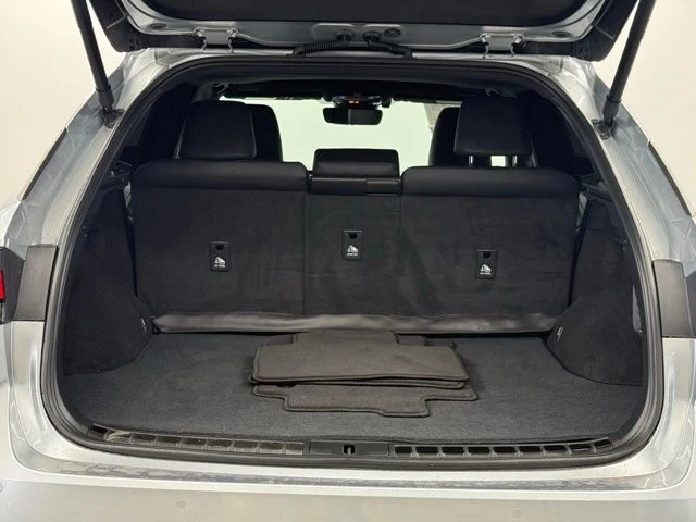 2023 Lexus RX 5th Gen - Image 11 of 21