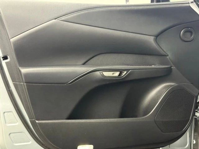 2023 Lexus RX 5th Gen - Image 14 of 21