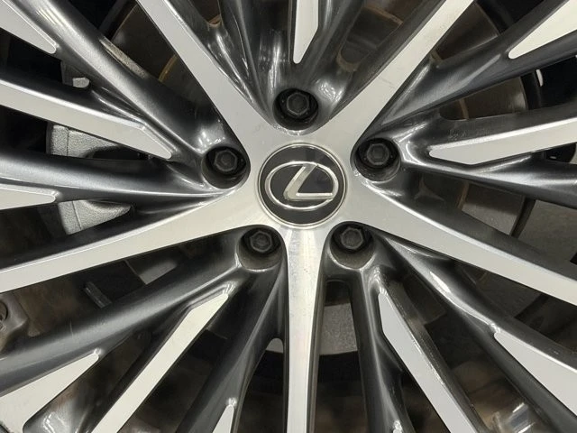 2023 Lexus RX 5th Gen - Image 18 of 21