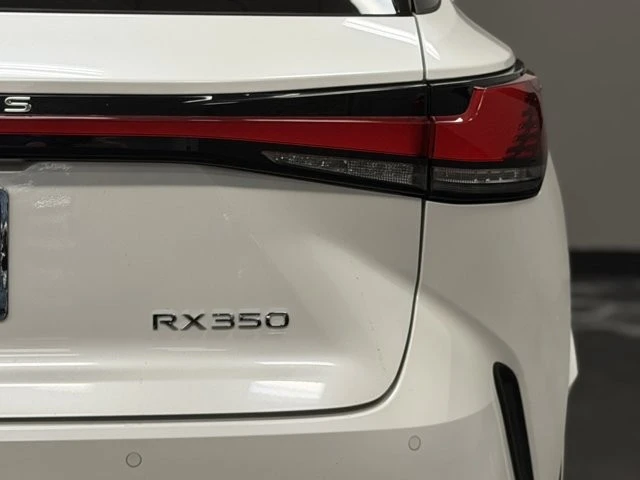 2023 Lexus RX 5th Gen - Image 14 of 21