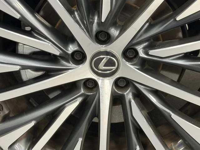 2023 Lexus RX 5th Gen - Image 18 of 21