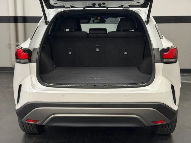 2023 Lexus RX 5th Gen - Image 15 of 21