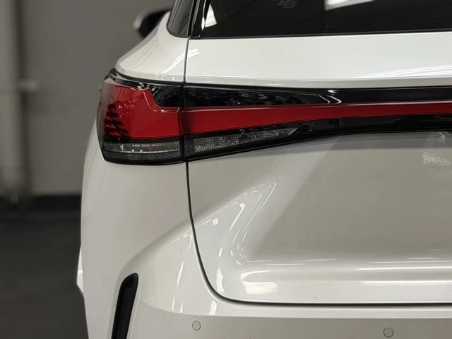 2023 Lexus RX 5th Gen - Image 13 of 21