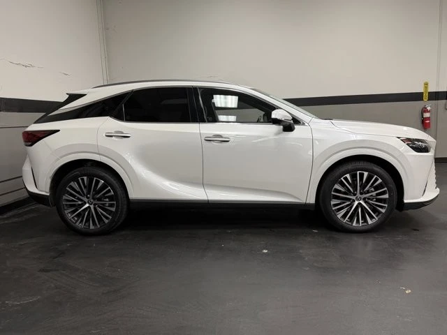 2023 Lexus RX 5th Gen - Image 5 of 21