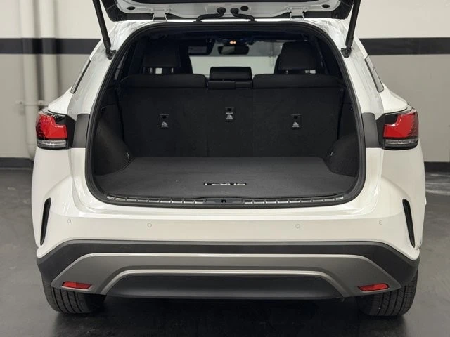 2023 Lexus RX 5th Gen - Image 15 of 21