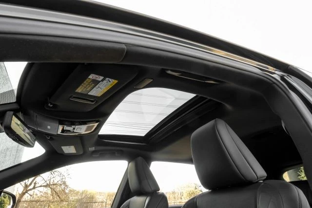 2023 Lexus RX 5th Gen - Image 5 of 21