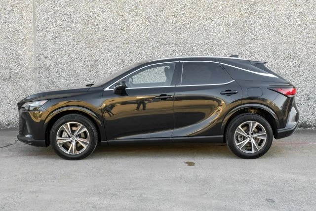 2023 Lexus RX 5th Gen - Image 12 of 21