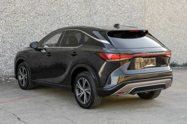 2023 Lexus RX 5th Gen - Image 11 of 21
