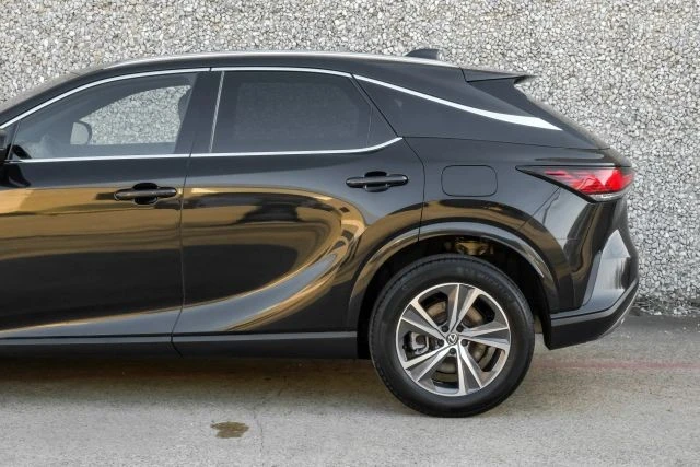 2023 Lexus RX 5th Gen - Image 14 of 21