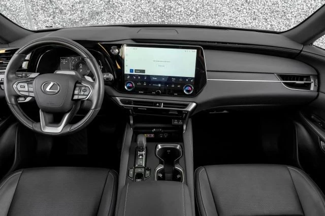 2023 Lexus RX 5th Gen - Image 16 of 21