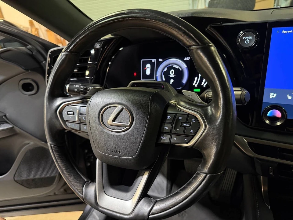 2023 Lexus RX 5th Gen - Image 7 of 12