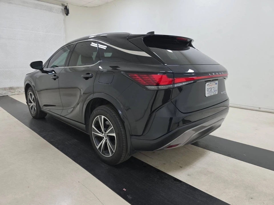2023 Lexus RX 5th Gen - Image 9 of 12