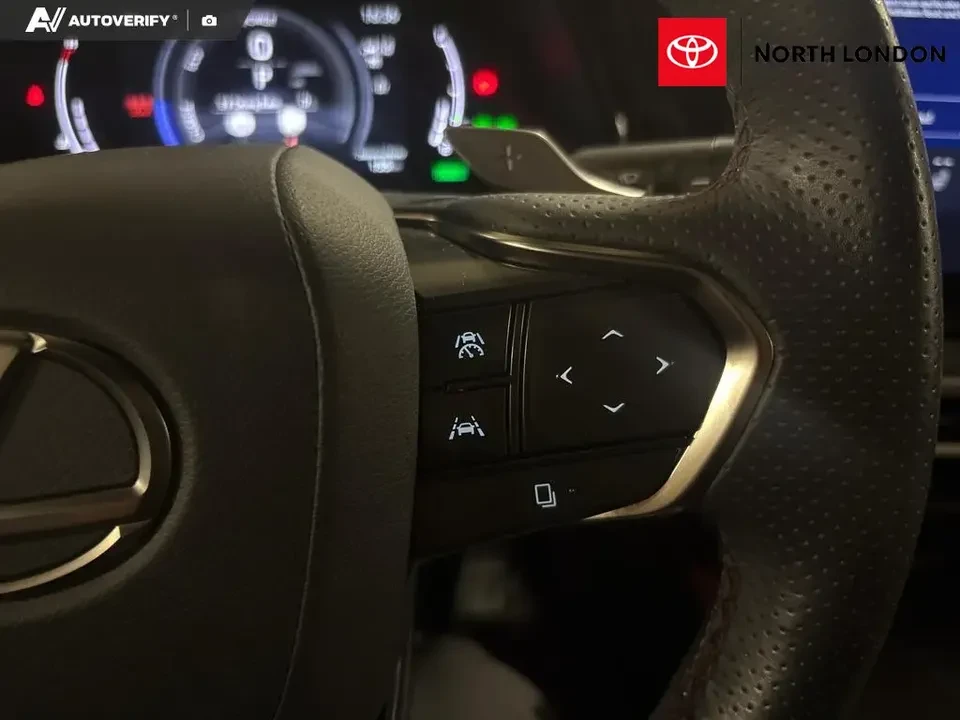2023 Lexus RX 5th Gen - Image 9 of 20